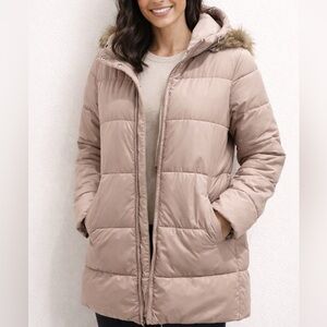 Old Navy dusty rose Hooded Puffer Jacket
Size M